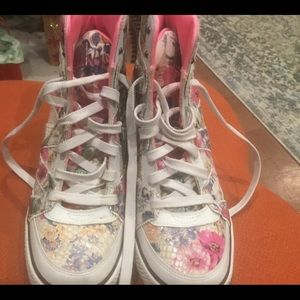 Daddy’s Money Secret Wedge shoes